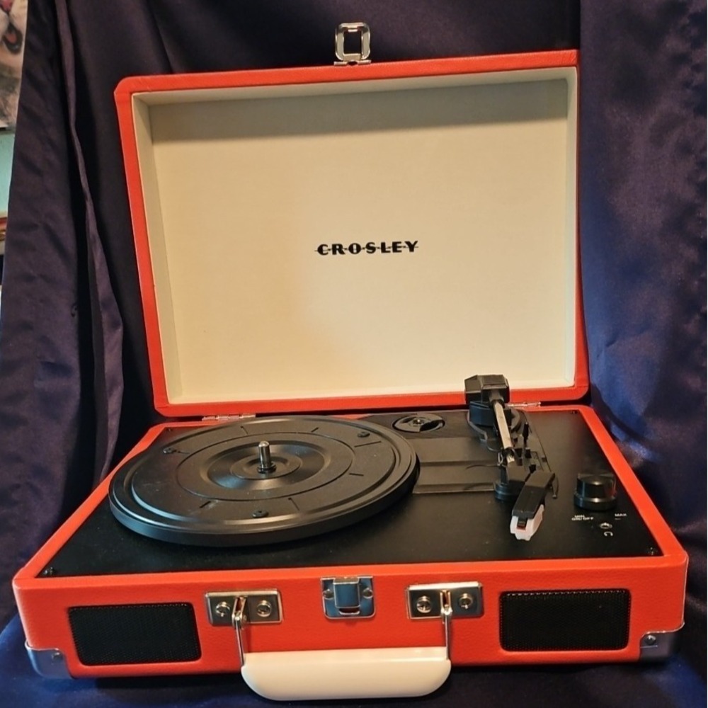 Crosley CR8005A-SR Turntable